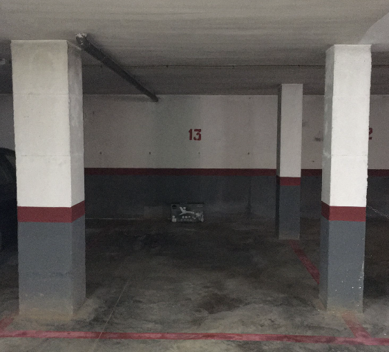 Parking coche plaza de garaje en Mar de Cristal