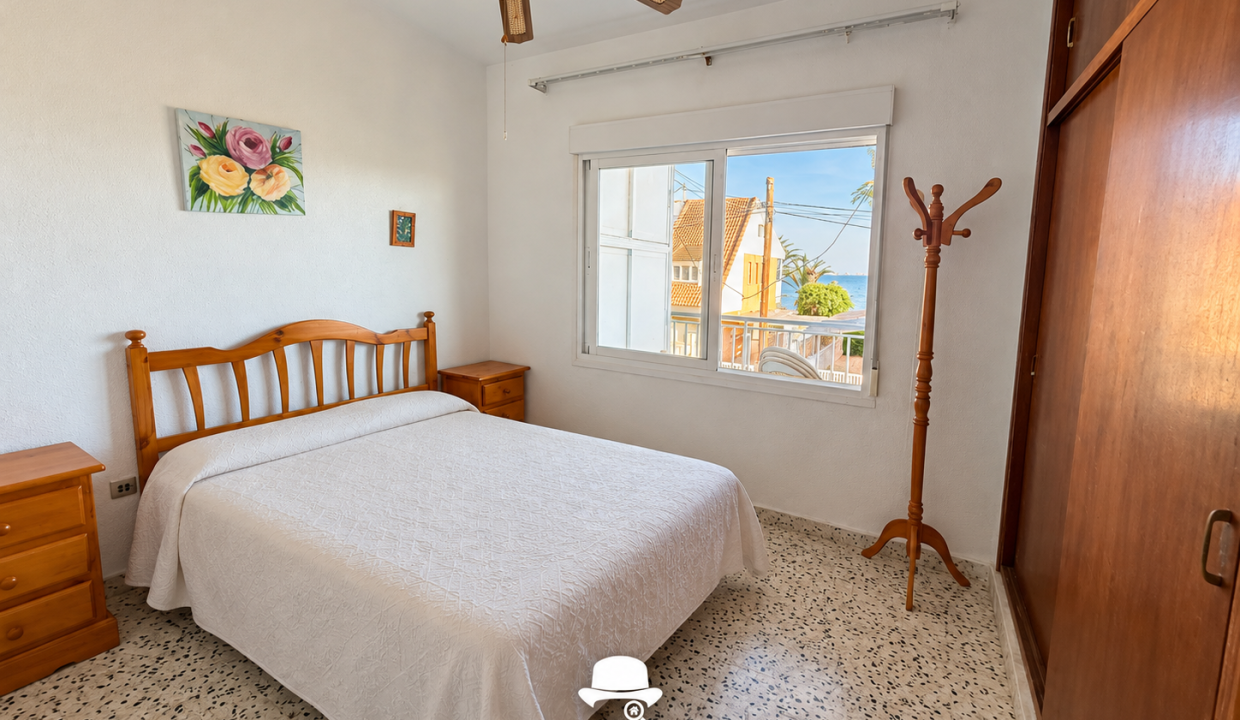 Dormitorio costero con vistas al mar(1)