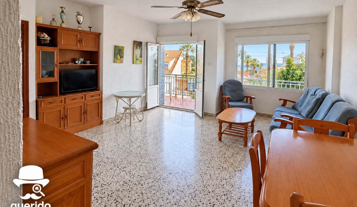 Salón mediterráneo con vistas al mar